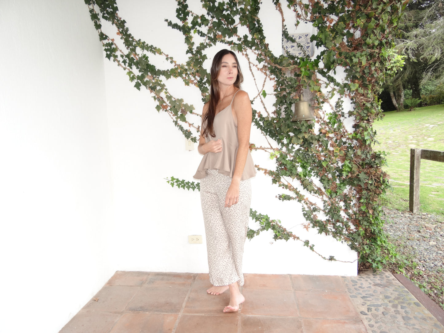 PRINT Camisa Tiritas + Pantalón