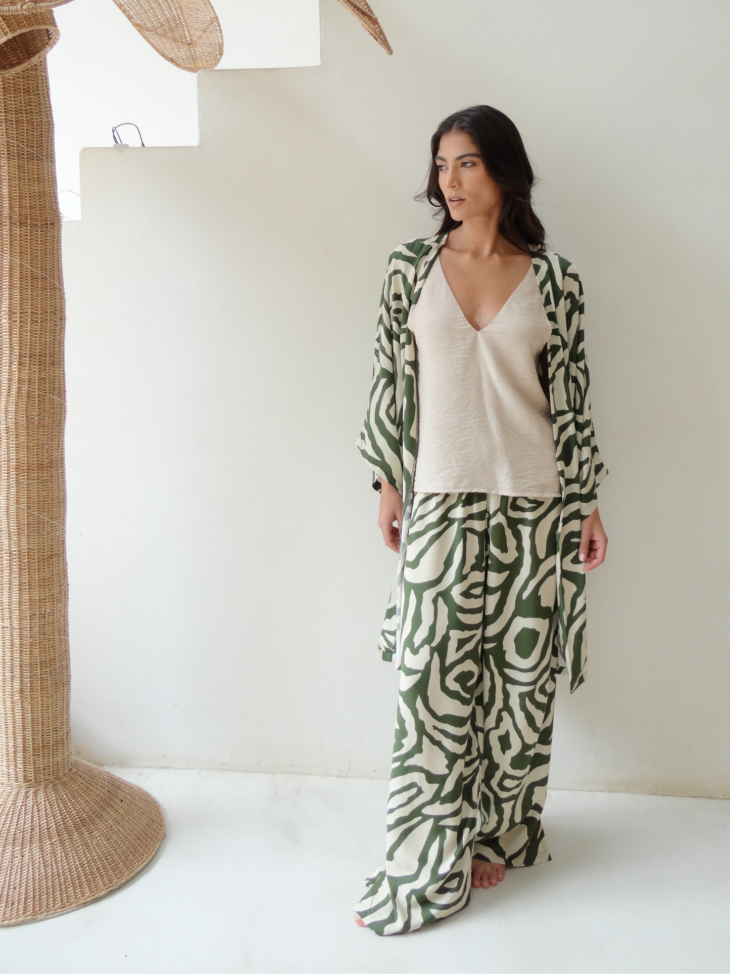 OLIVO Kimono + Camisa + Pantalón