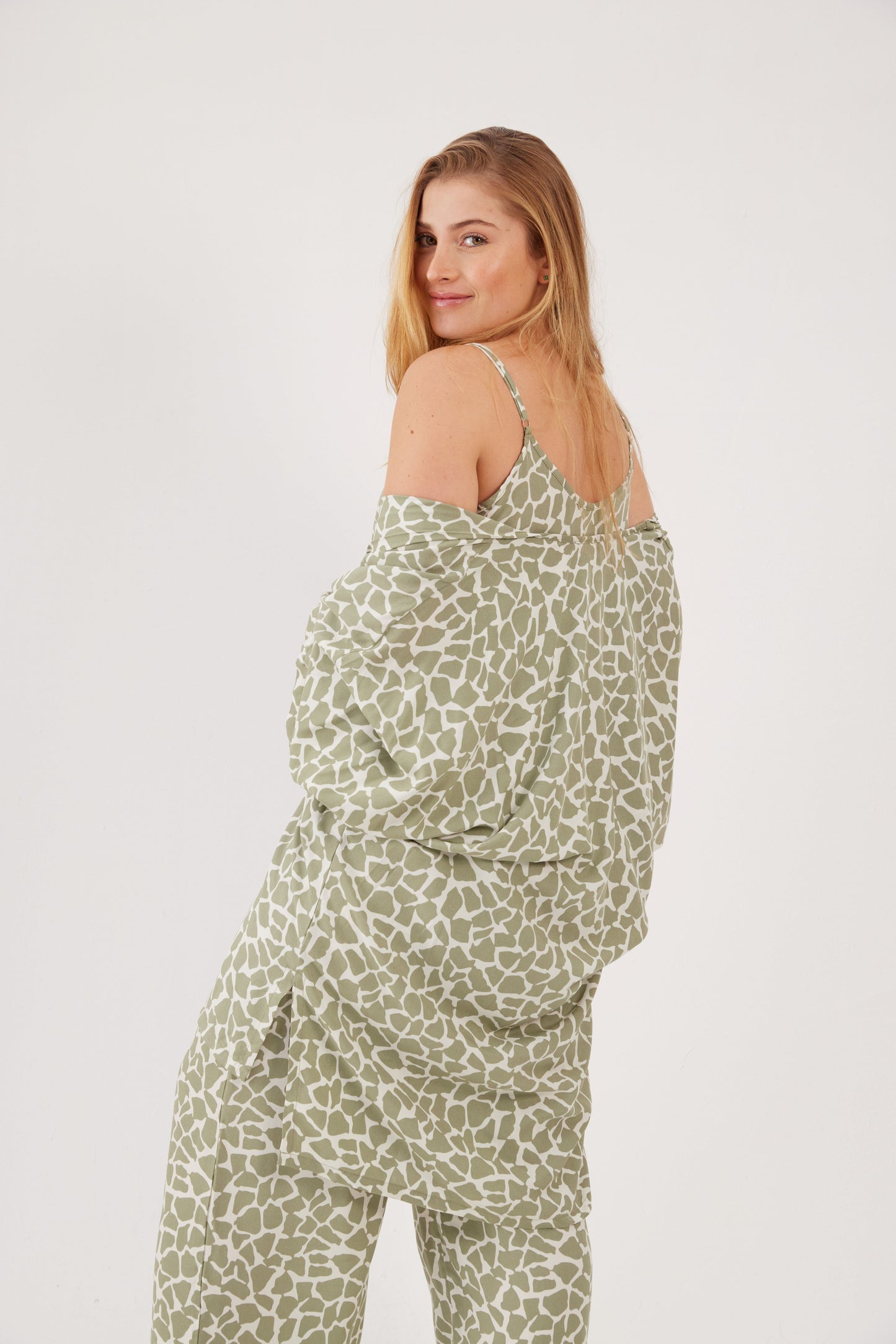 SERENA Kimono + Camisa + Pantalón