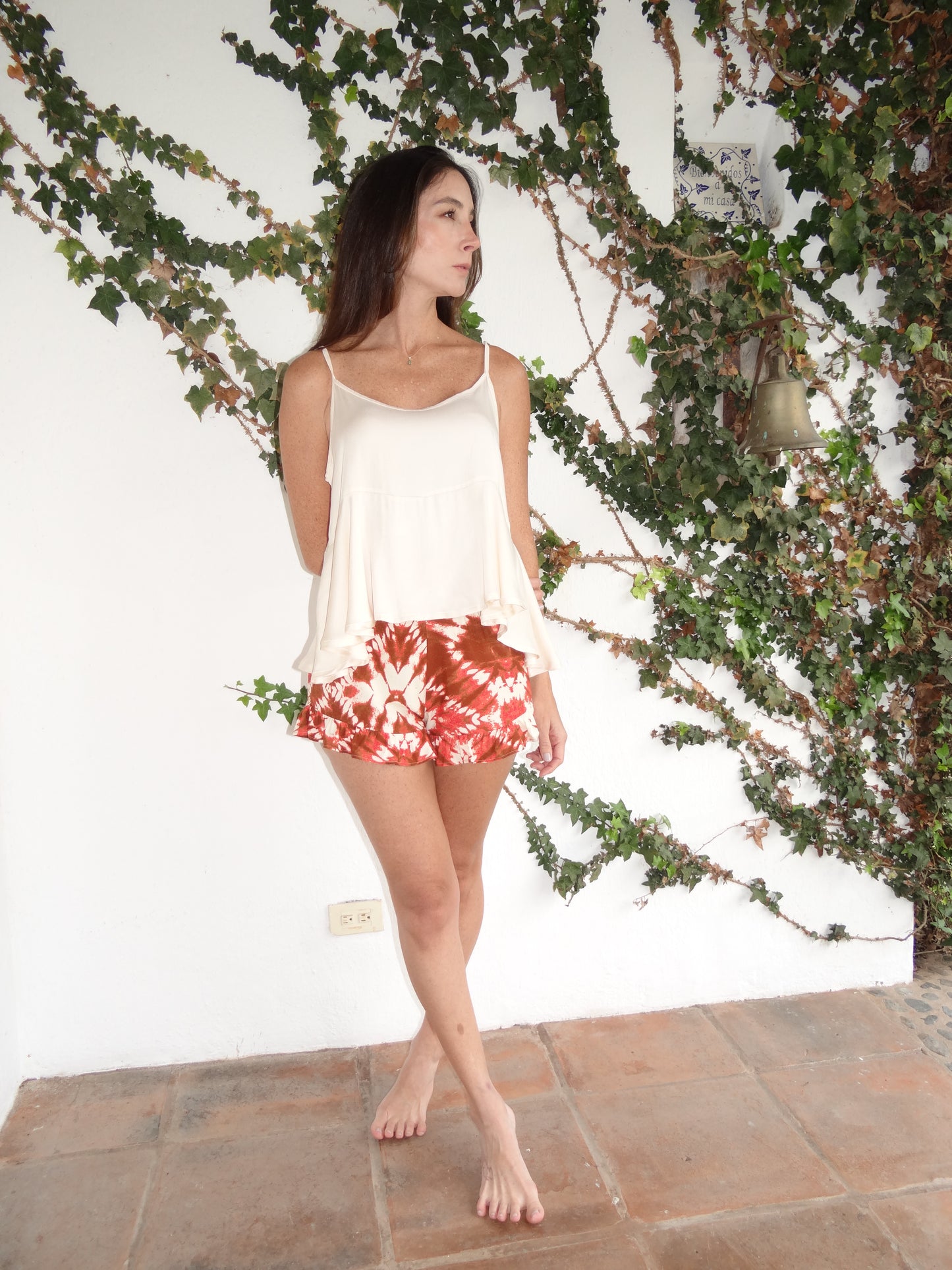 CORAL Camisa Tiritas + Short